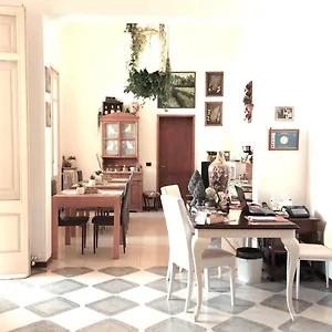 Couette-café Acanto, Lecce